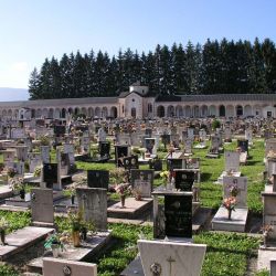 024 Friedhof Asiago II.jpg